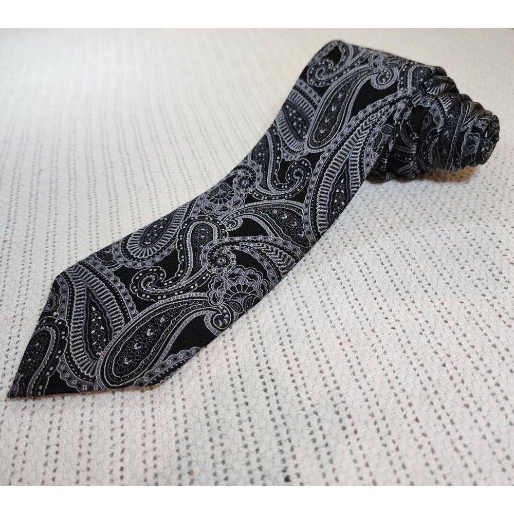 Geoffrey Beene Neck Tie for Men Paisley Black & White